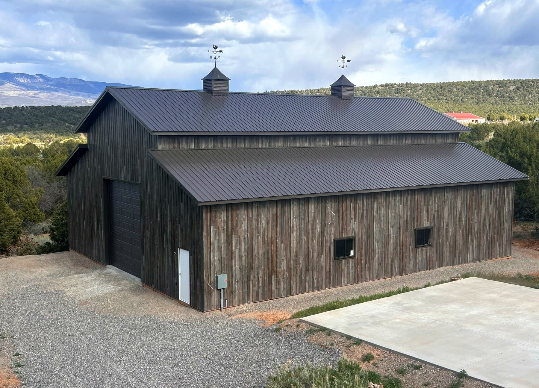 Large barn and outbuilding wash